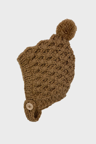 crochet bonnet pom beanie || cinnamon
